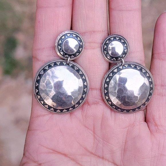 Southwestern vintage handmade 925 sterling silver hammered disc earrings - Picture 9 of 15